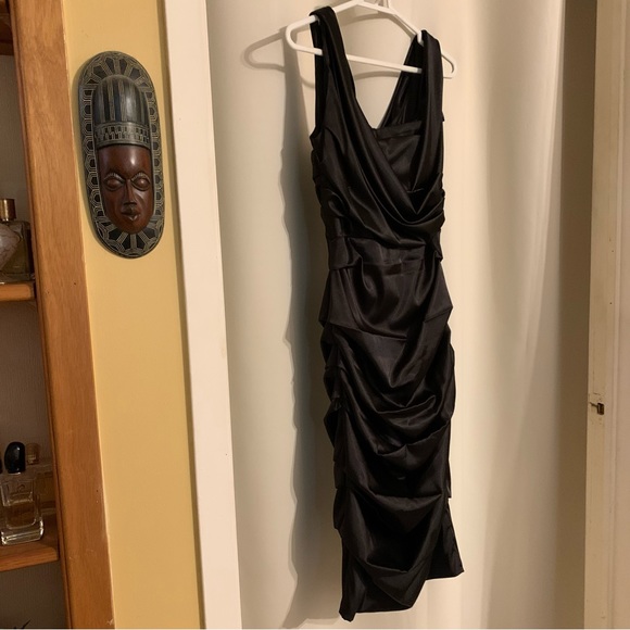 Rouched satin cocktail party dress from Le Chateau. Very flattering. - Picture 4 of 14